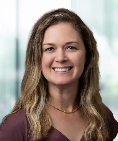 A headshot of Stefani McElroy.